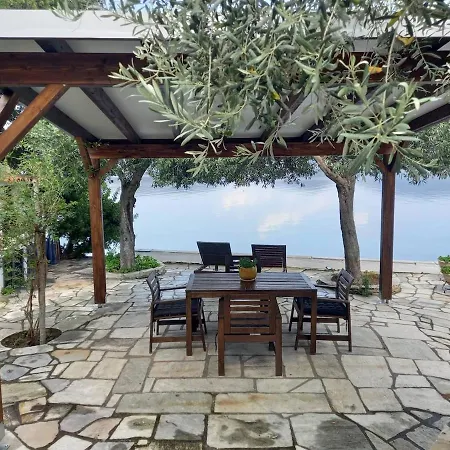 Сasa de vacaciones Penelope - Unique Beachfront House *