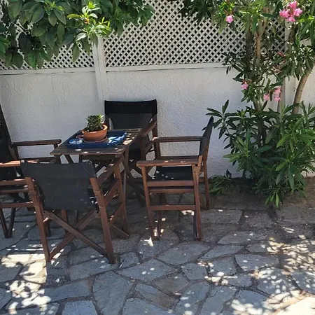 Сasa de vacaciones Penelope - Unique Beachfront House Sourpi