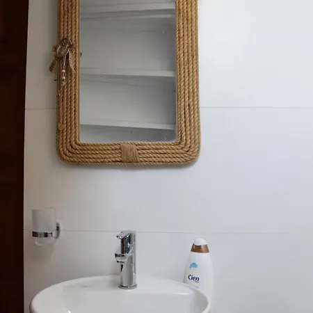Сasa de vacaciones Penelope - Unique Beachfront House Sourpi