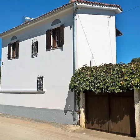 Сasa de vacaciones Penelope - Unique Beachfront House
